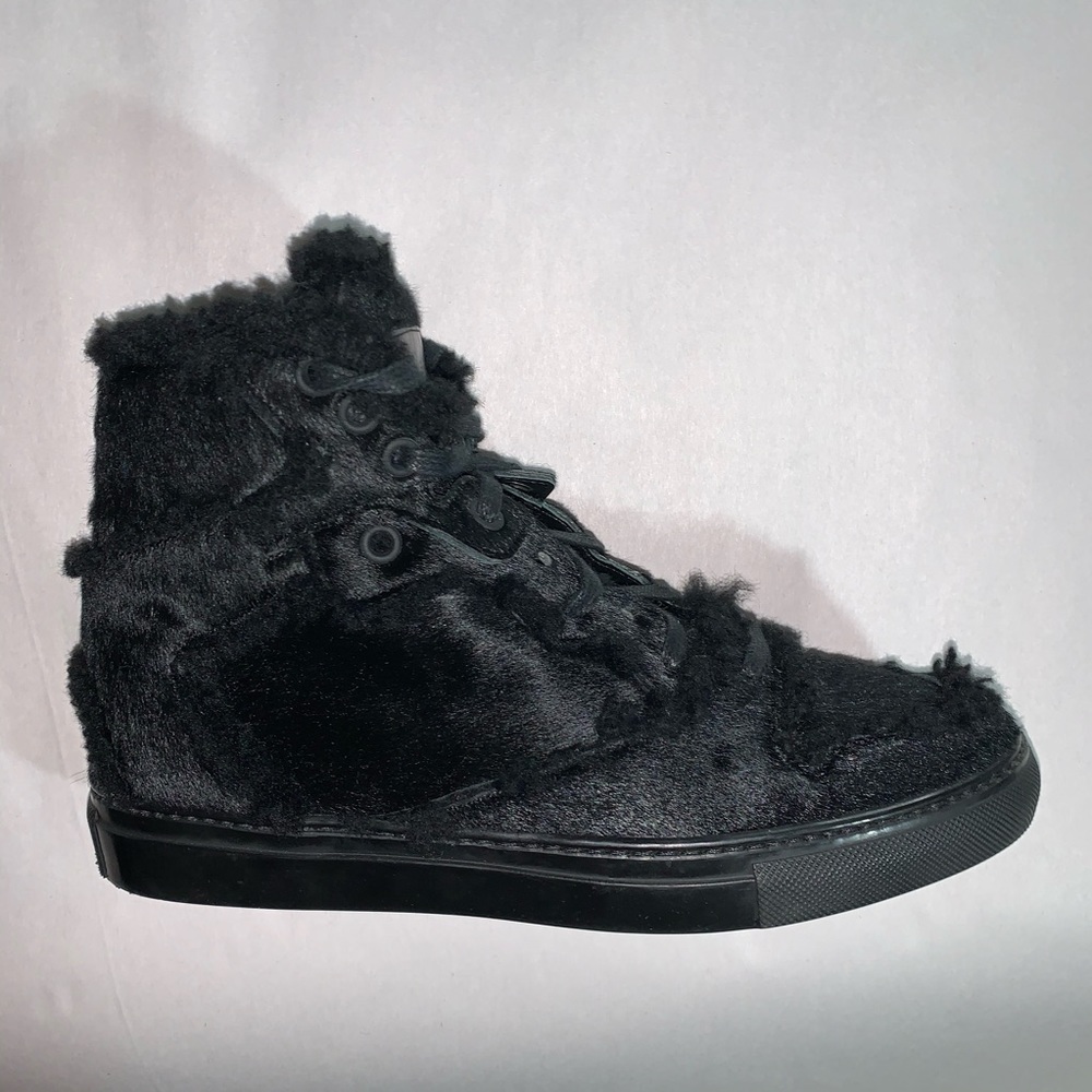 BALENCIAGA size 36 black ponyhide/shearling SNEAKS